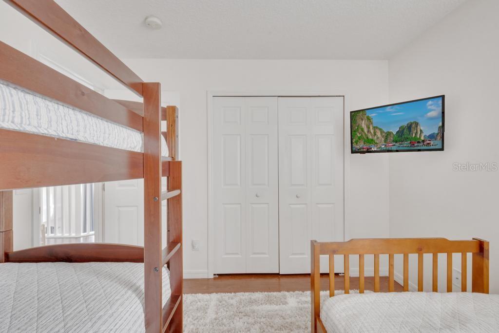 Image 49 of 84 For 162 Cordova Avenue