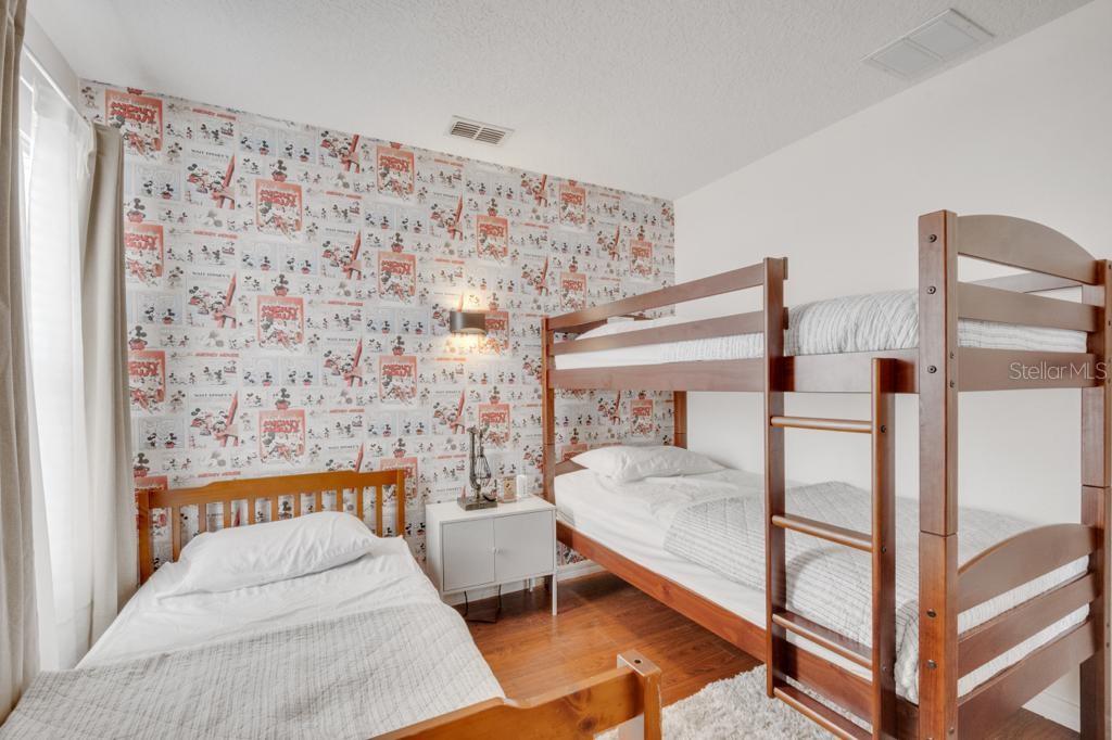 Image 50 of 84 For 162 Cordova Avenue