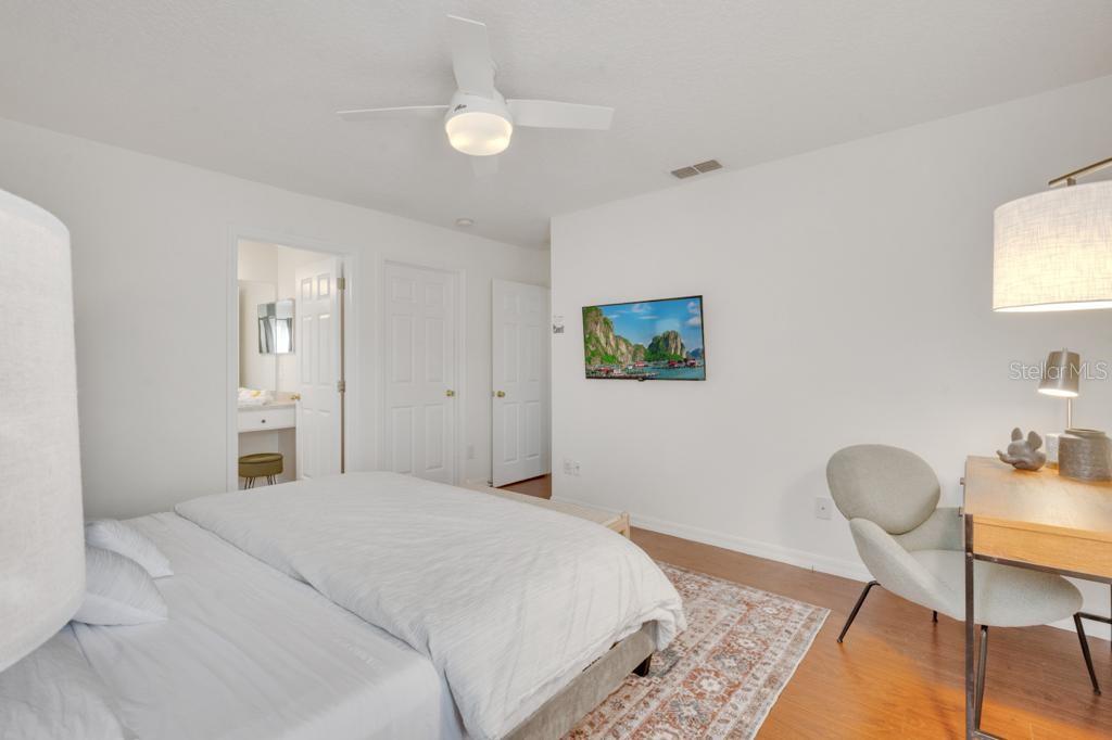 Image 52 of 84 For 162 Cordova Avenue