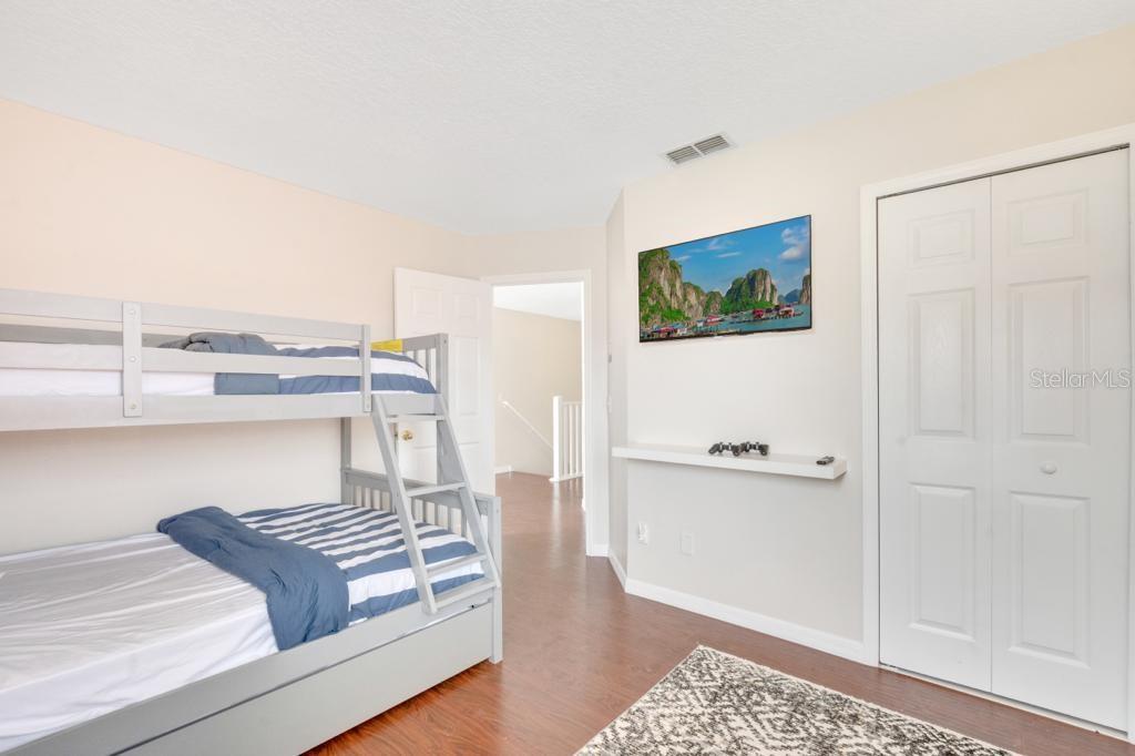 Image 58 of 84 For 162 Cordova Avenue