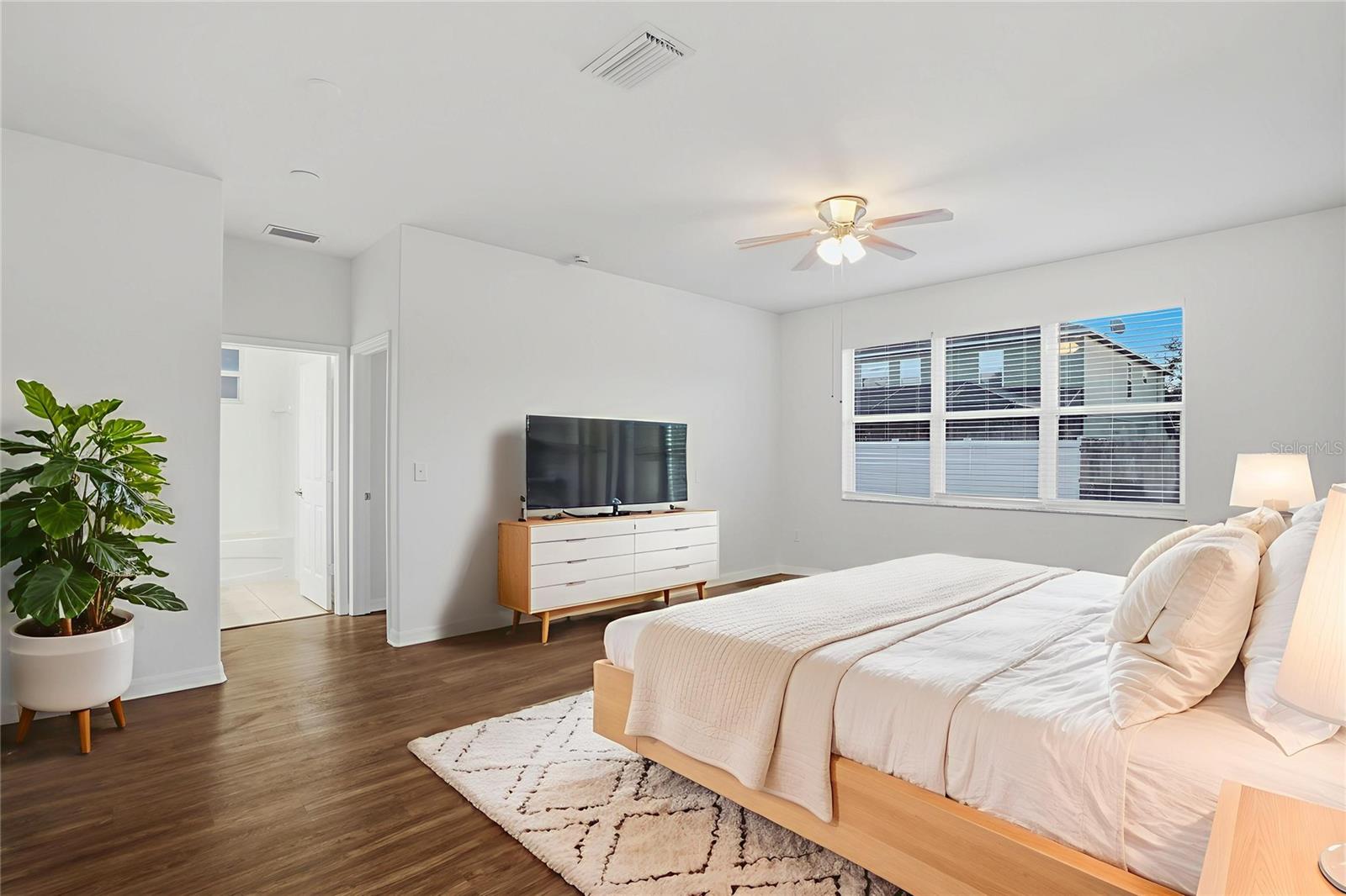 Image 7 of 44 For 11506 Addison Chase Drive