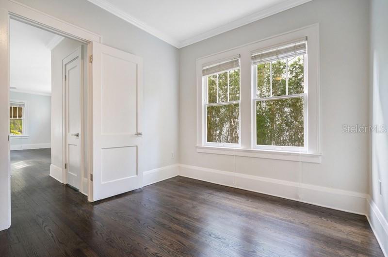 Image 14 of 28 For 613 Ridgewood Street 2