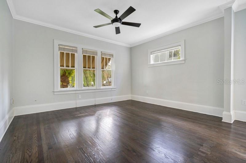 Image 4 of 28 For 613 Ridgewood Street 2