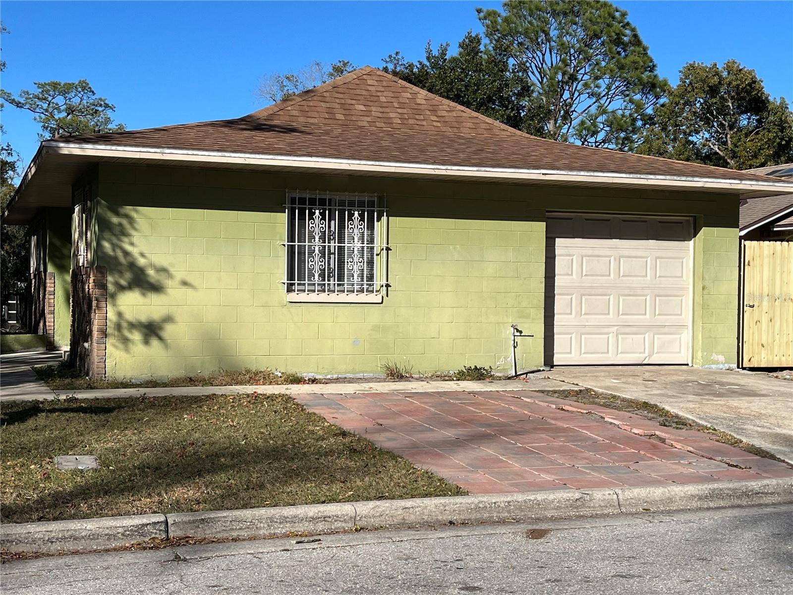 Image 18 of 19 For 4407 Signal Hill Road