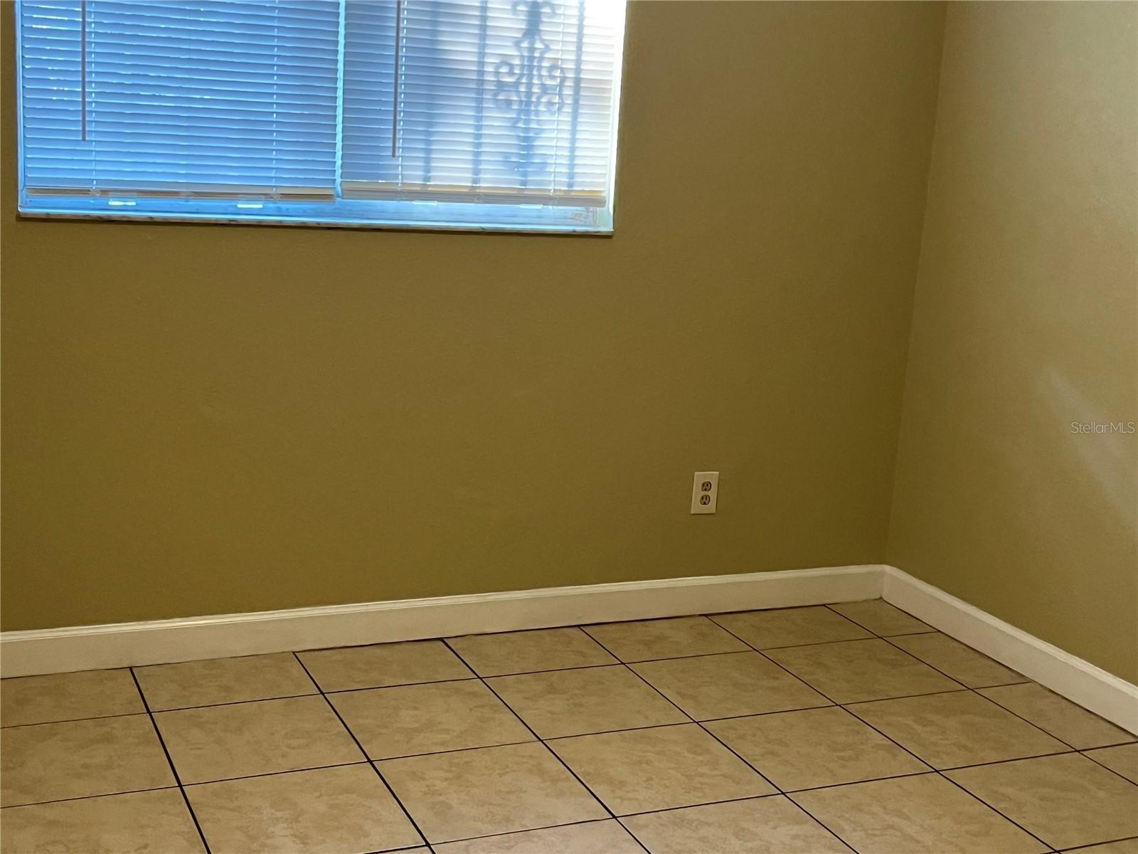 Image 4 of 19 For 4407 Signal Hill Road