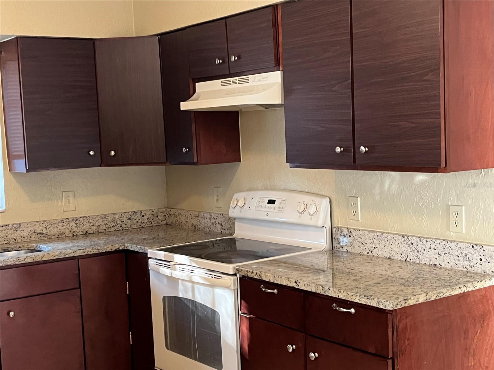 Image 5 of 19 For 4407 Signal Hill Road