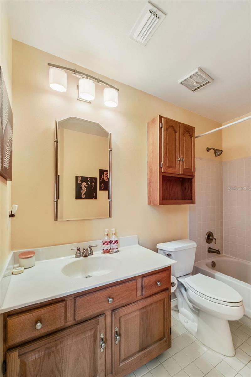 Image 35 of 50 For 232 Wimbledon Circle 232