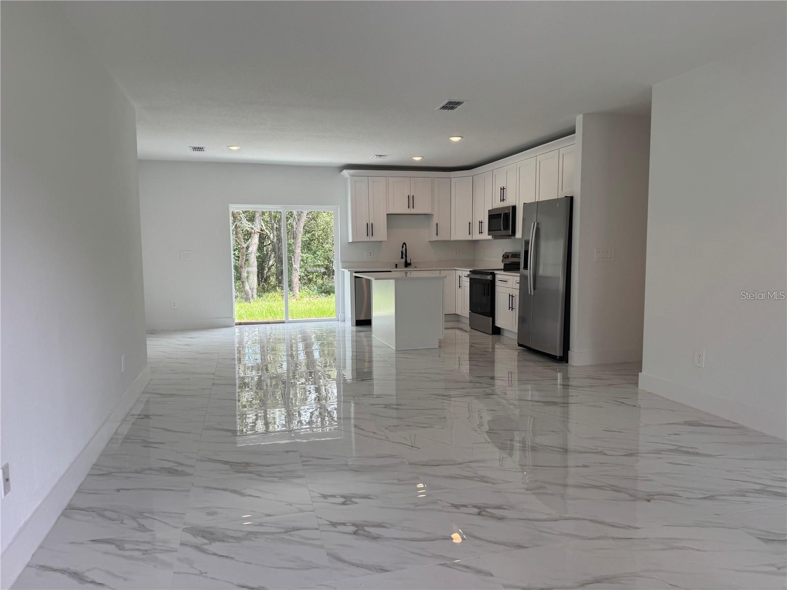 Image 10 of 11 For 2019 W Hamshire Blvd