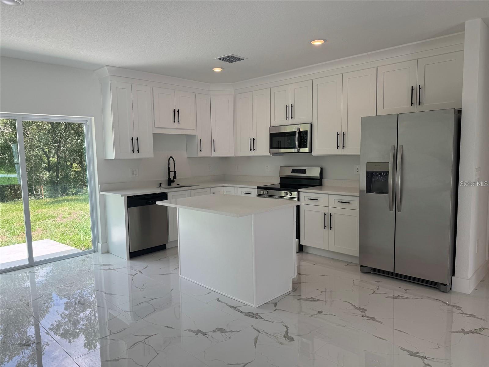 Image 2 of 11 For 2019 W Hamshire Blvd