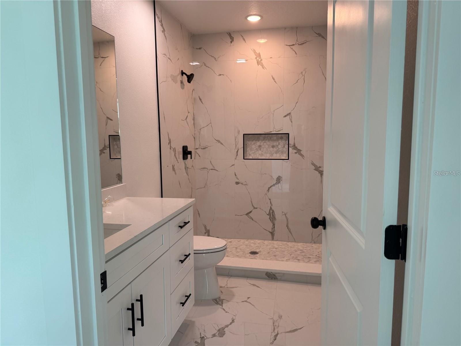 Image 6 of 11 For 2019 W Hamshire Blvd