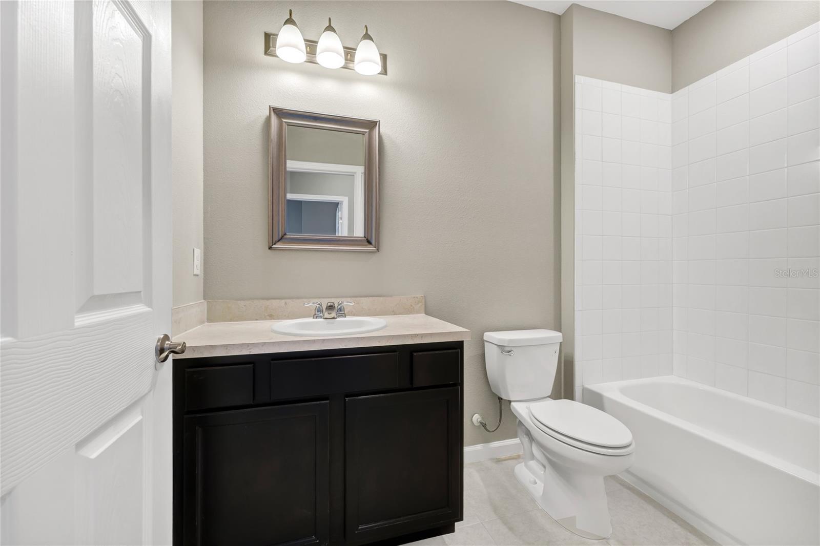 Image 20 of 31 For 258 Bella Prestwick Boulevard