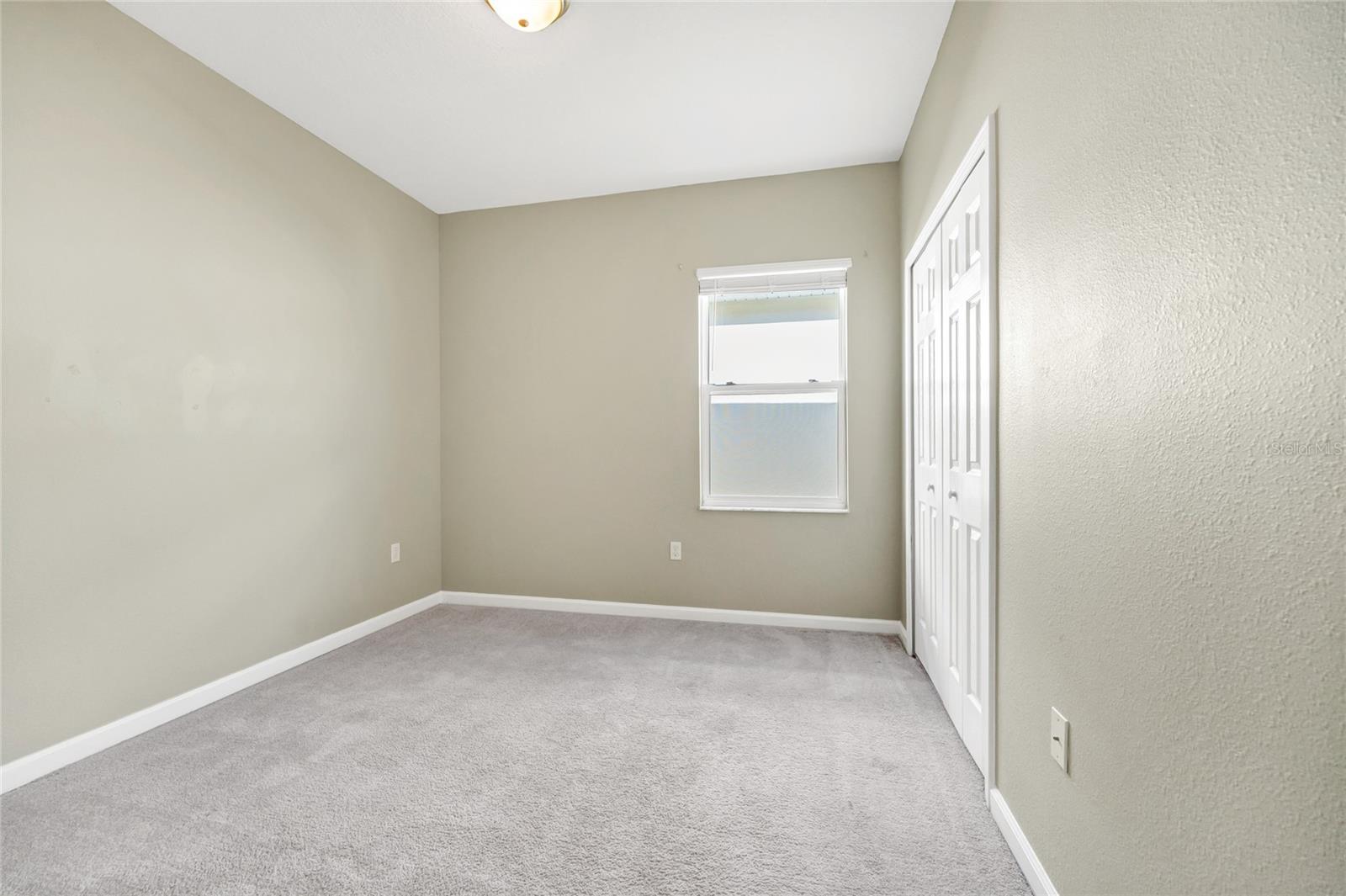 Image 21 of 31 For 258 Bella Prestwick Boulevard