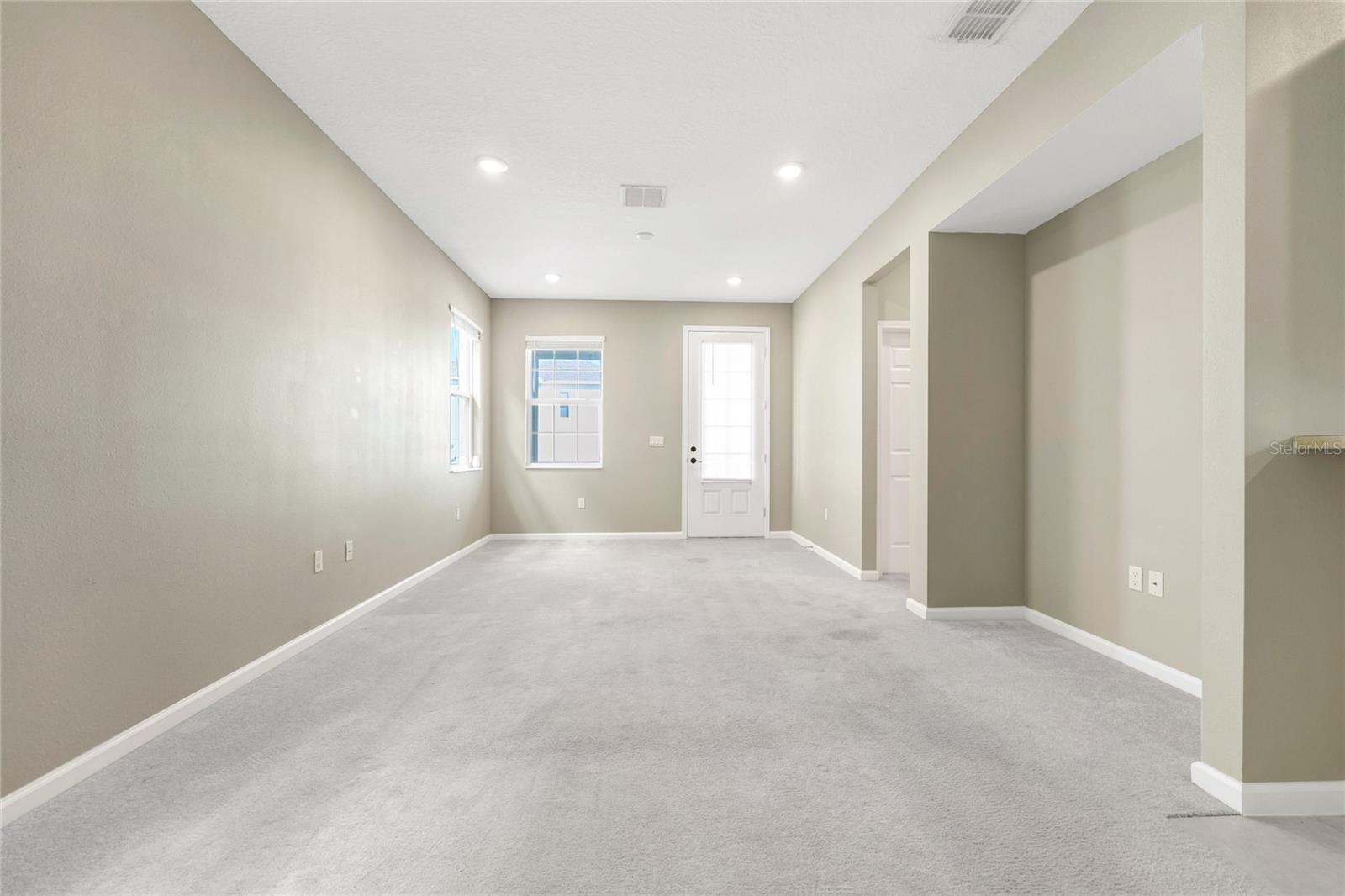 Image 3 of 31 For 258 Bella Prestwick Boulevard