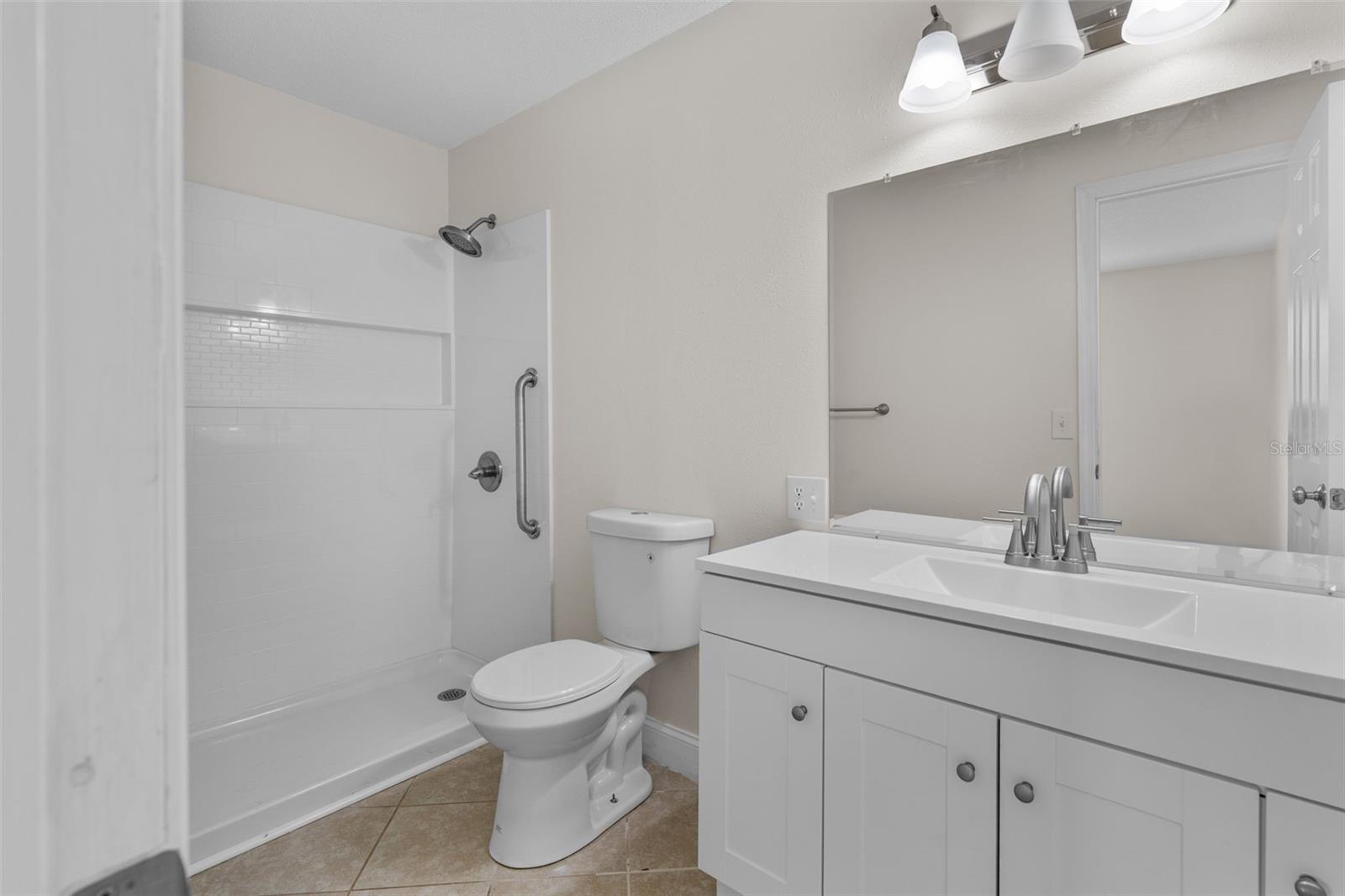 Image 15 of 18 For 183 Hill Avenue 90