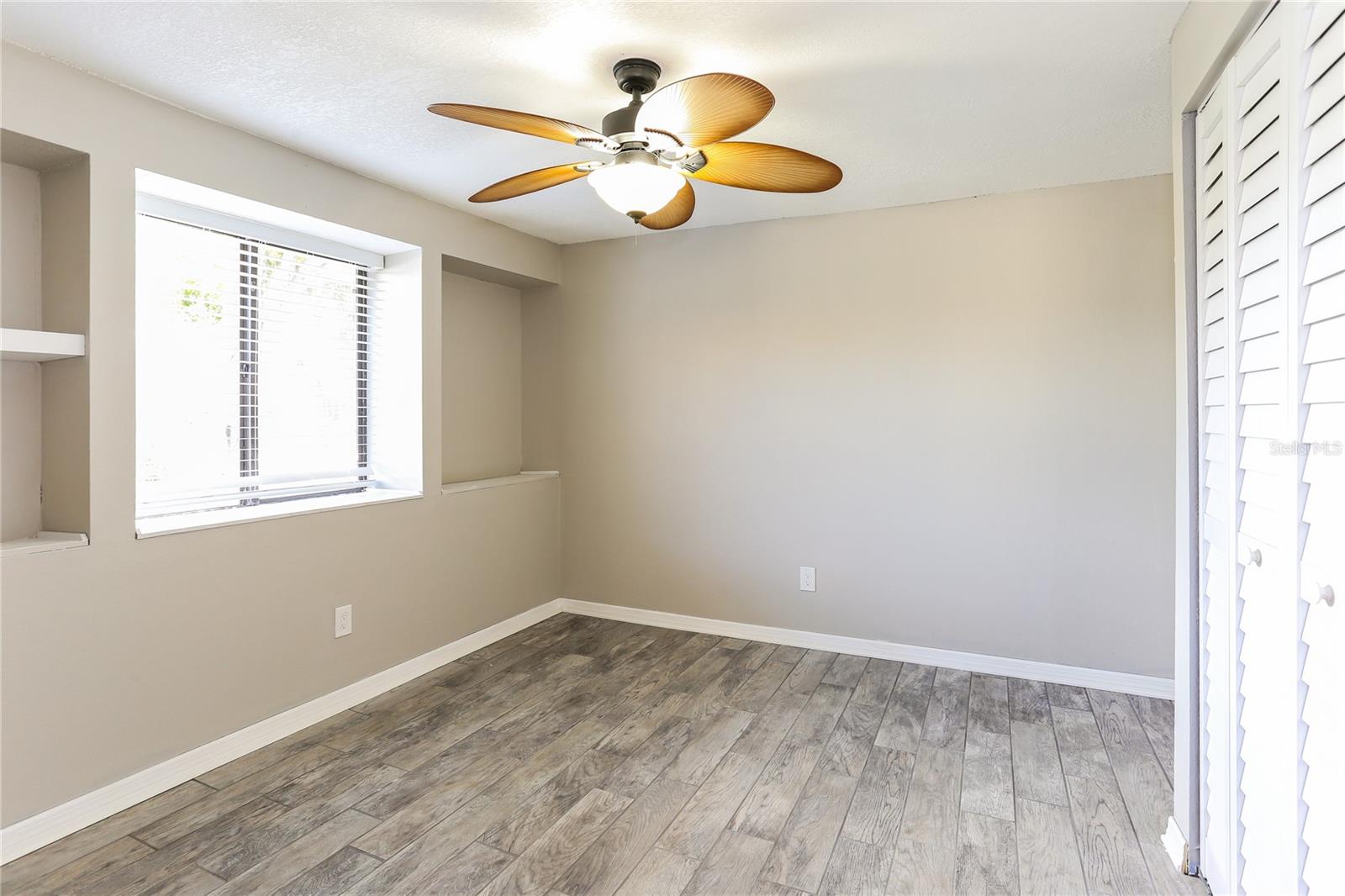 Image 10 of 16 For 4681 Swallowtail Drive