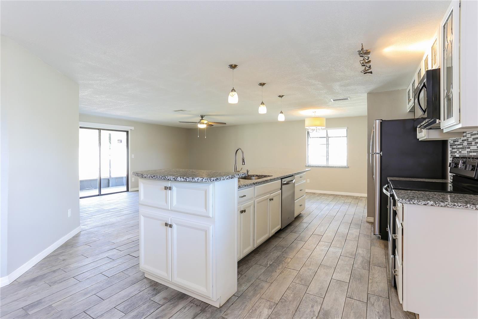 Image 5 of 16 For 4681 Swallowtail Drive