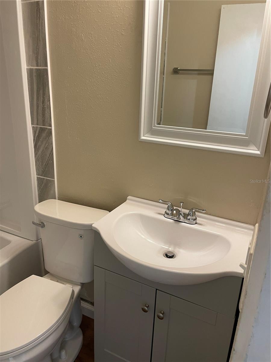 Image 12 of 23 For 4706 Robbins Avenue