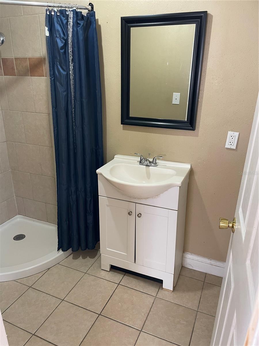 Image 13 of 23 For 4706 Robbins Avenue