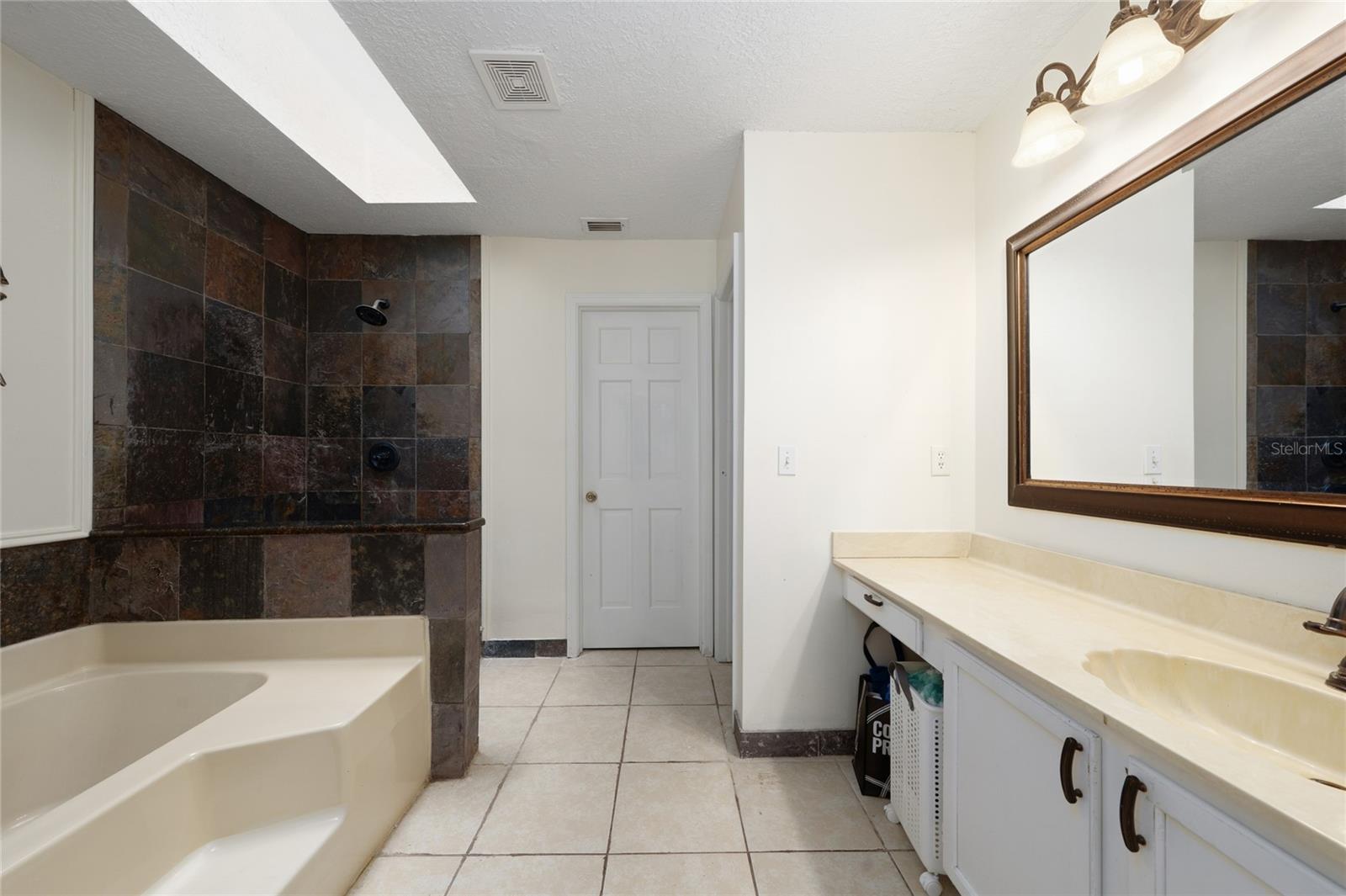 Image 19 of 45 For 2836 Waymeyer Drive