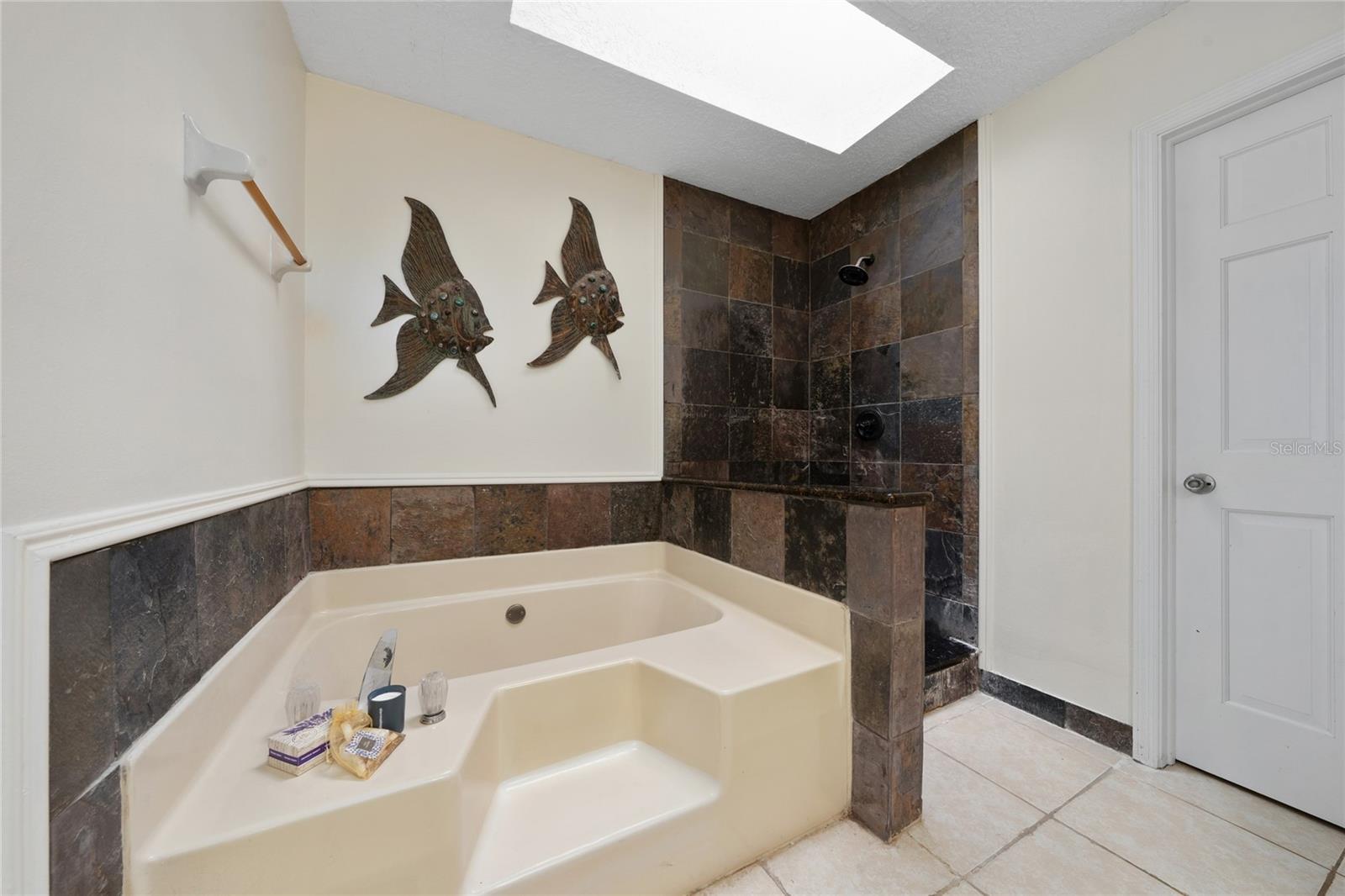 Image 20 of 45 For 2836 Waymeyer Drive