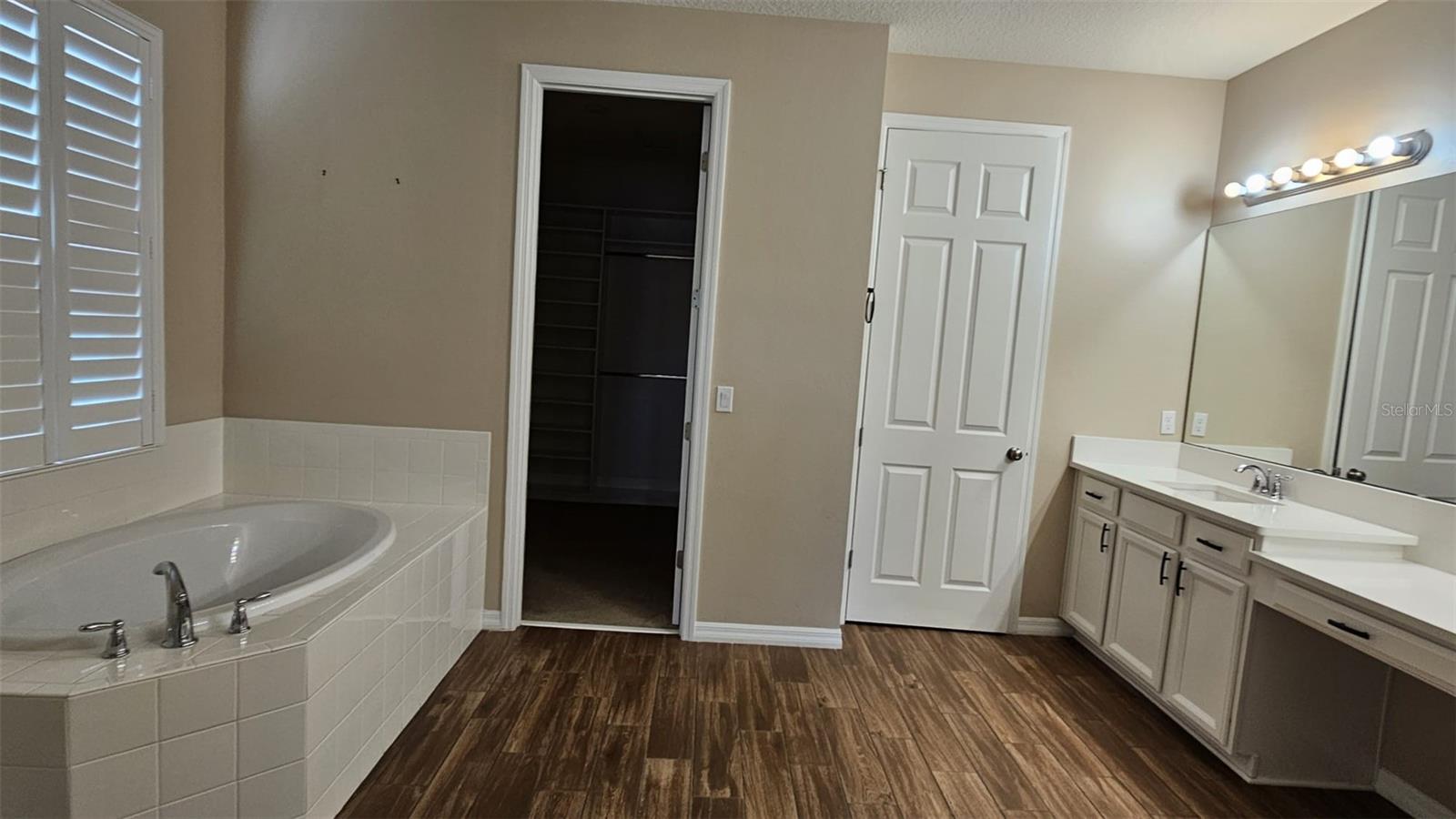 Image 14 of 26 For 3448 Current Avenue