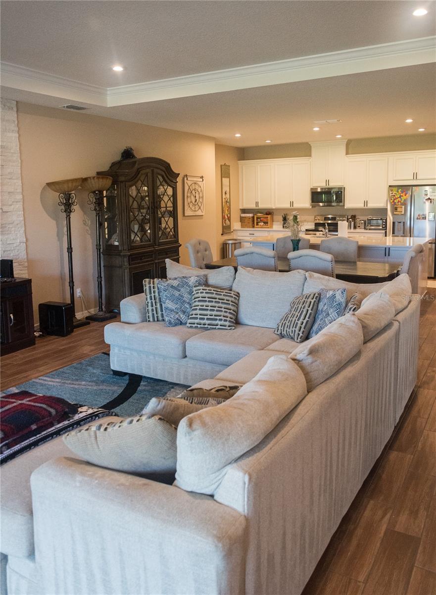 Image 2 of 26 For 3448 Current Avenue