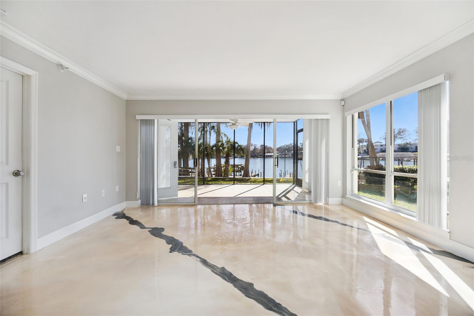 Image 10 of 54 For 206 Quayside Circle 103