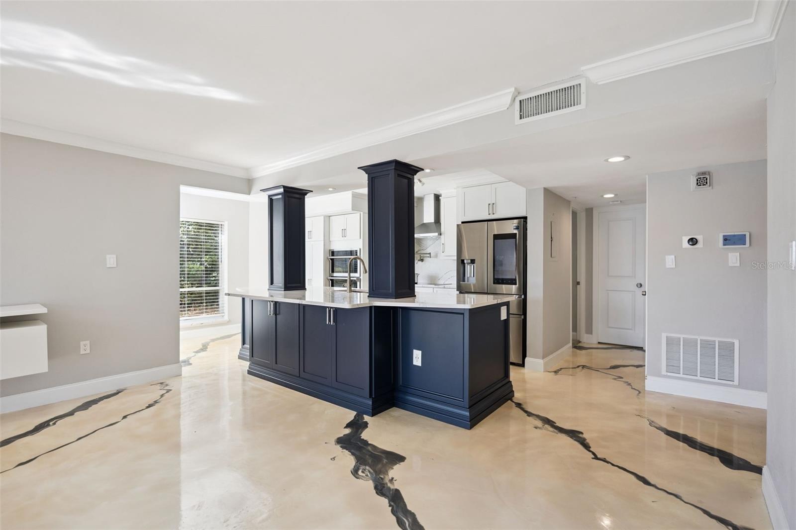 Image 15 of 54 For 206 Quayside Circle 103