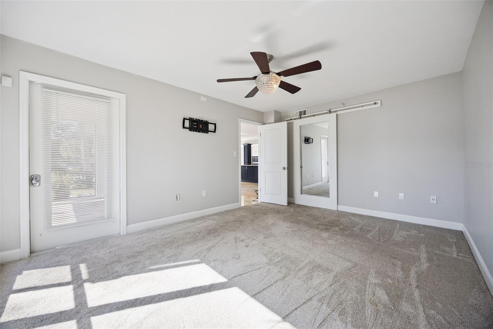 Image 27 of 54 For 206 Quayside Circle 103