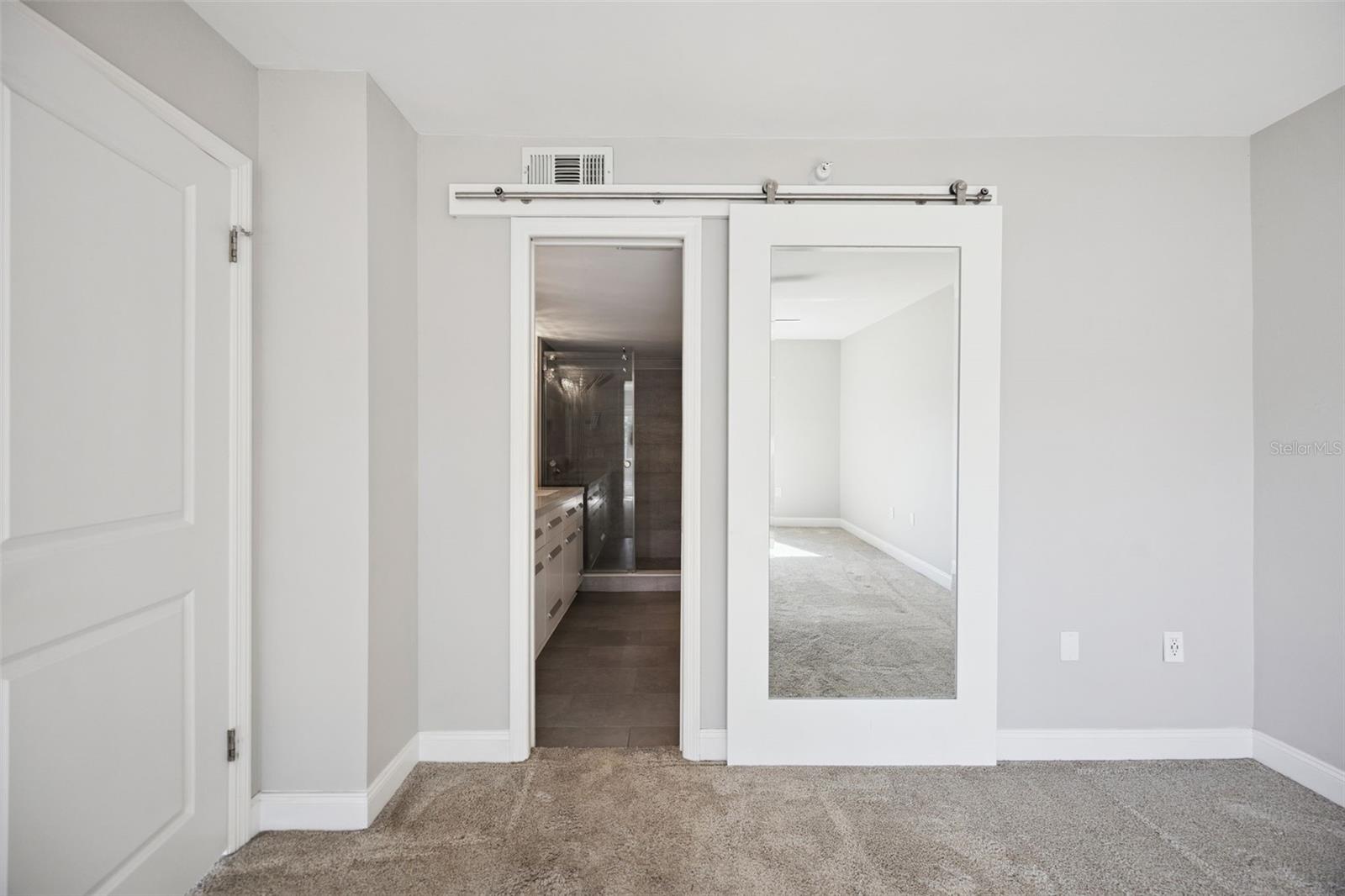 Image 28 of 54 For 206 Quayside Circle 103