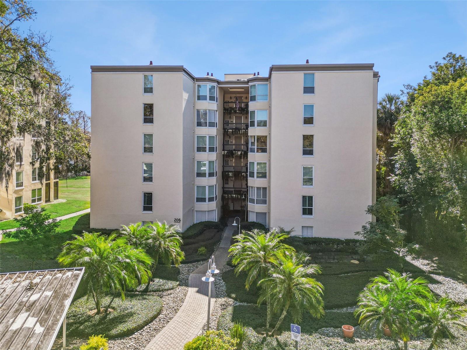 Image 37 of 54 For 206 Quayside Circle 103