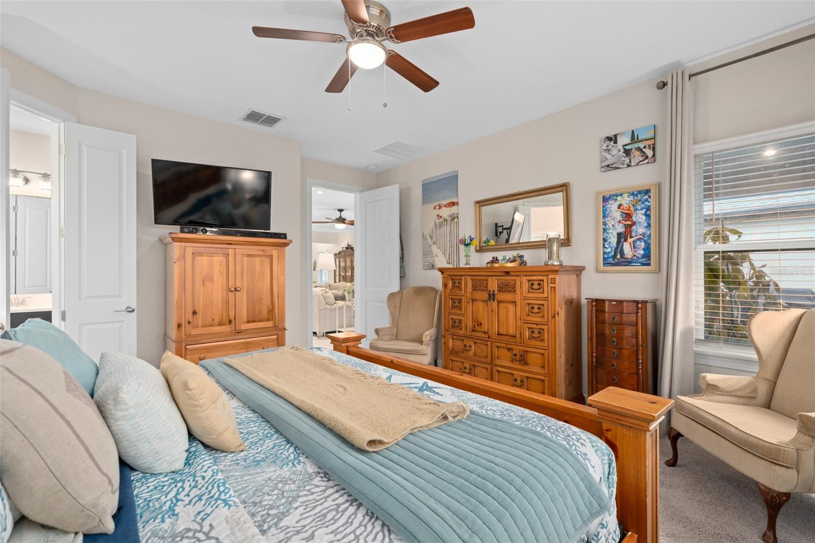 Image 13 of 67 For 915 Braewood Drive