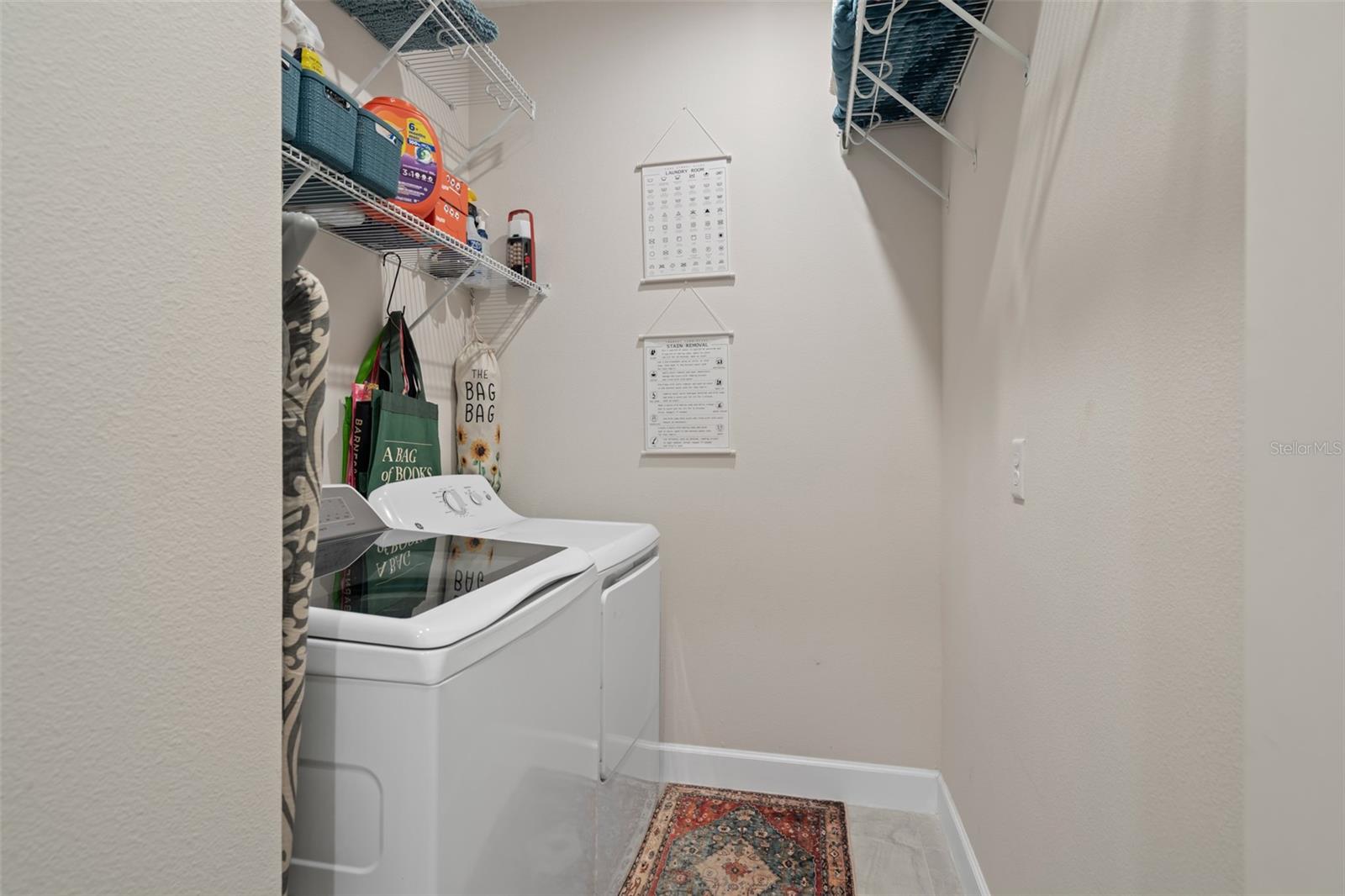 Image 23 of 67 For 915 Braewood Drive