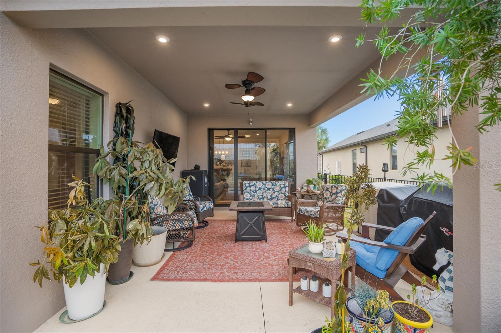 Image 26 of 67 For 915 Braewood Drive