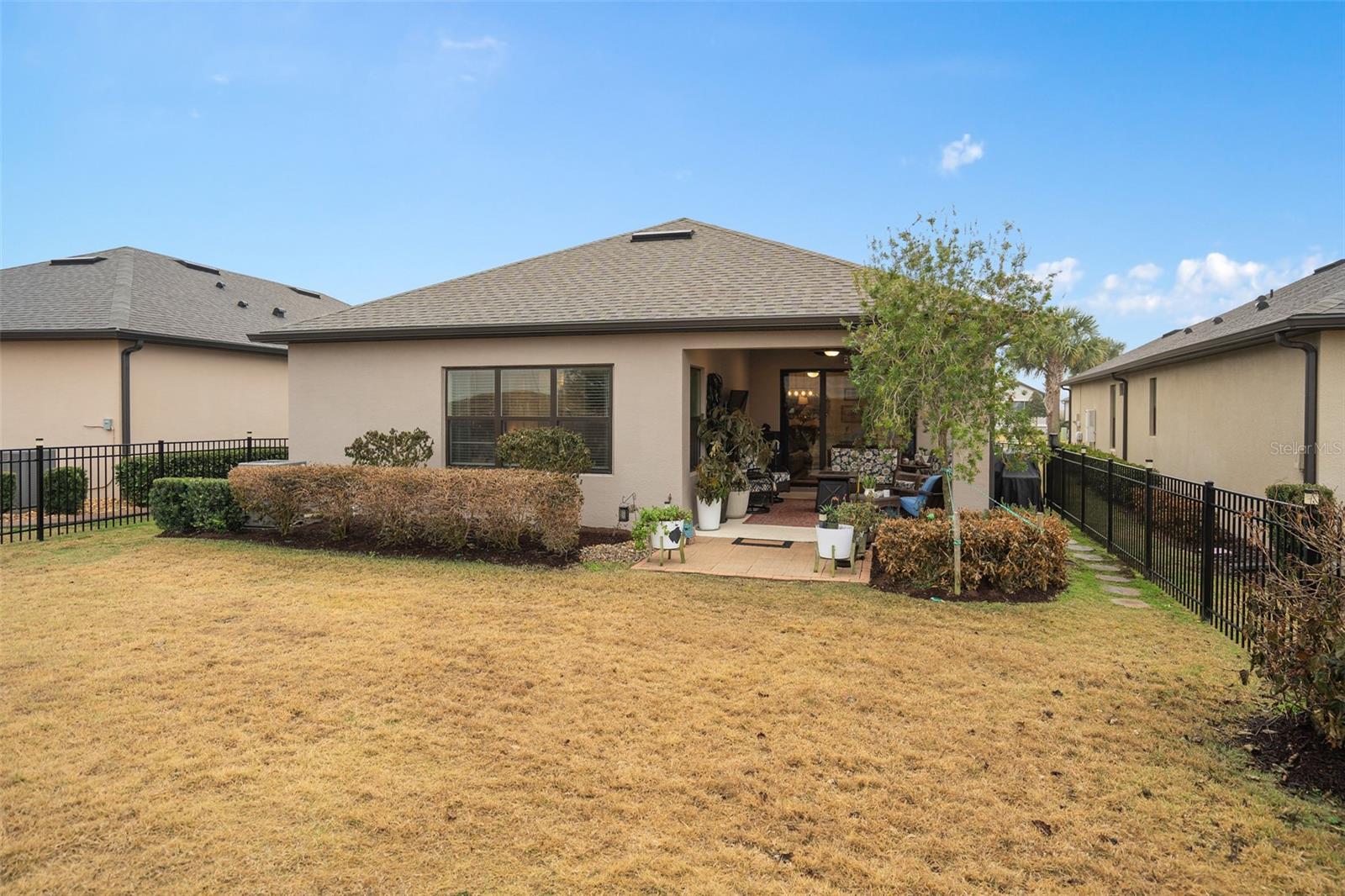 Image 27 of 67 For 915 Braewood Drive