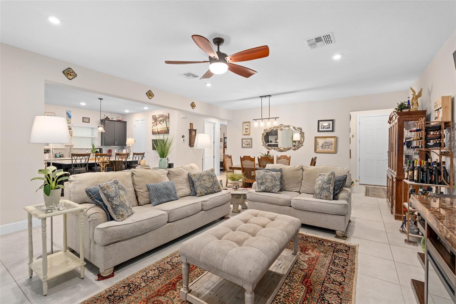 Image 7 of 67 For 915 Braewood Drive