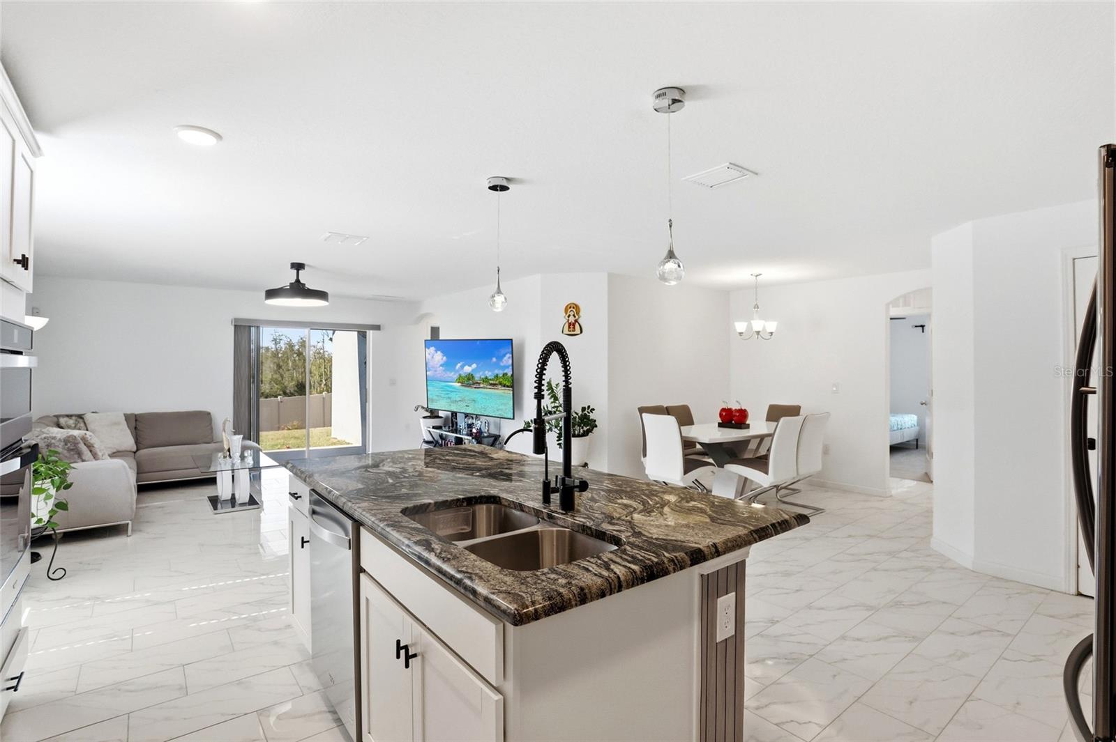 Image 15 of 42 For 3536 Yarian Drive