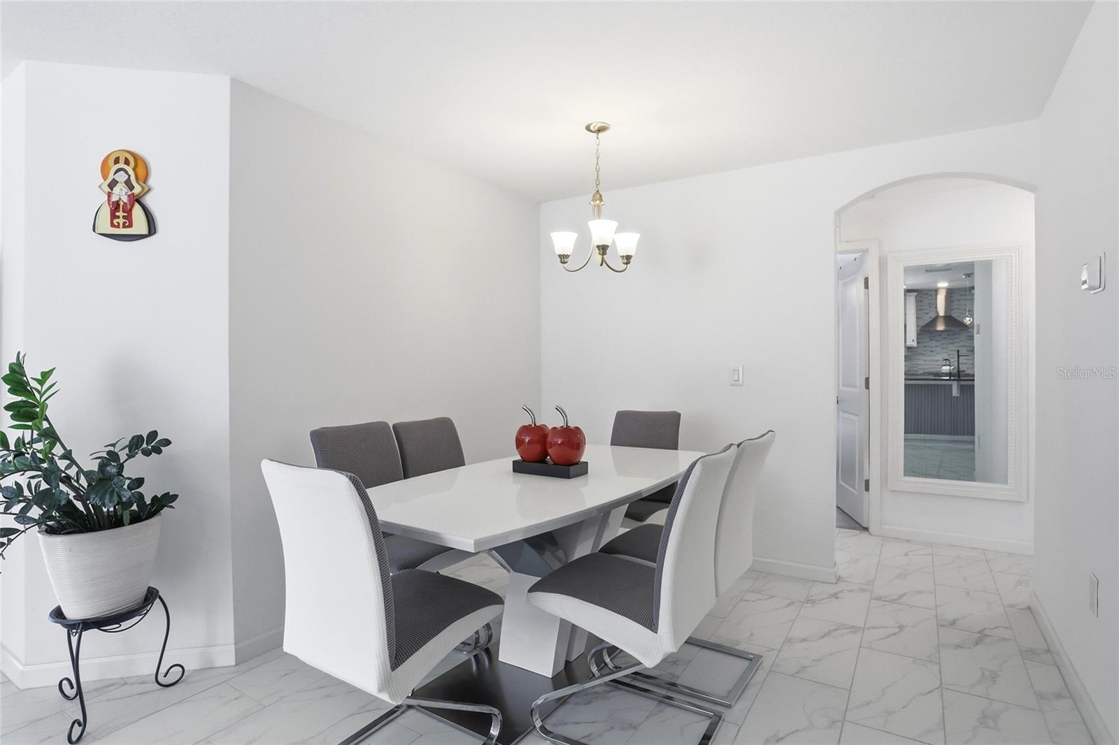 Image 19 of 42 For 3536 Yarian Drive