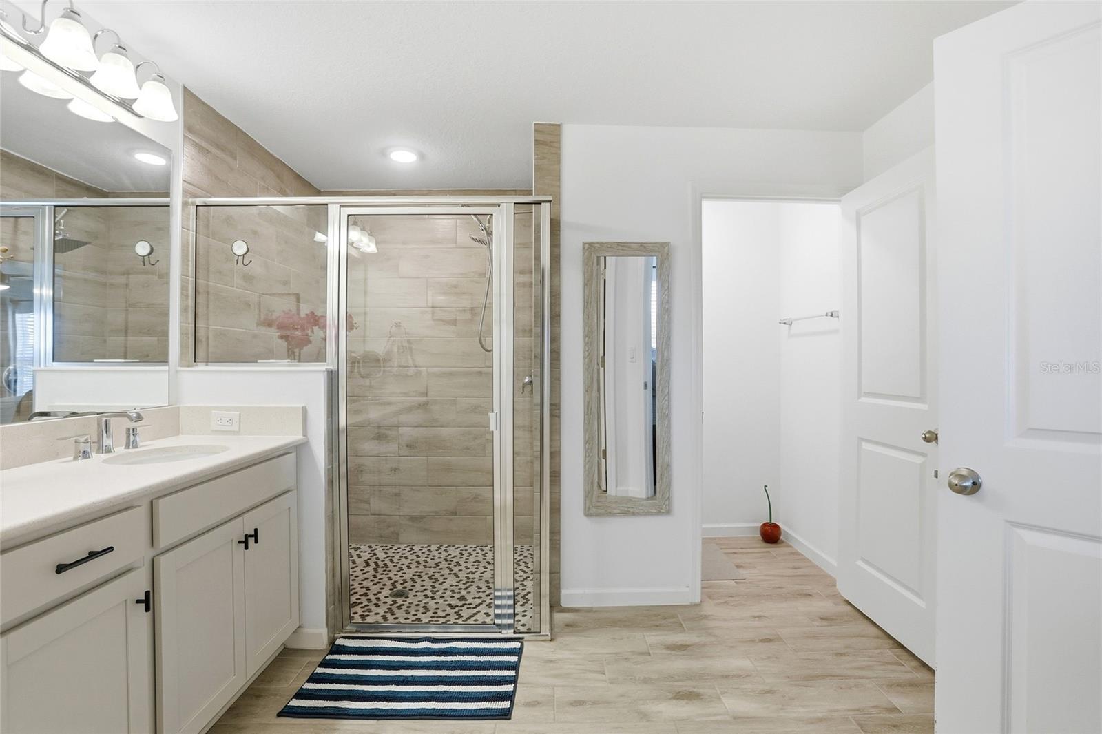 Image 24 of 42 For 3536 Yarian Drive