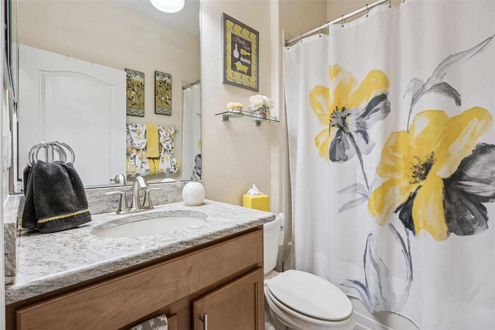 Image 16 of 32 For 4027 Serena Lane