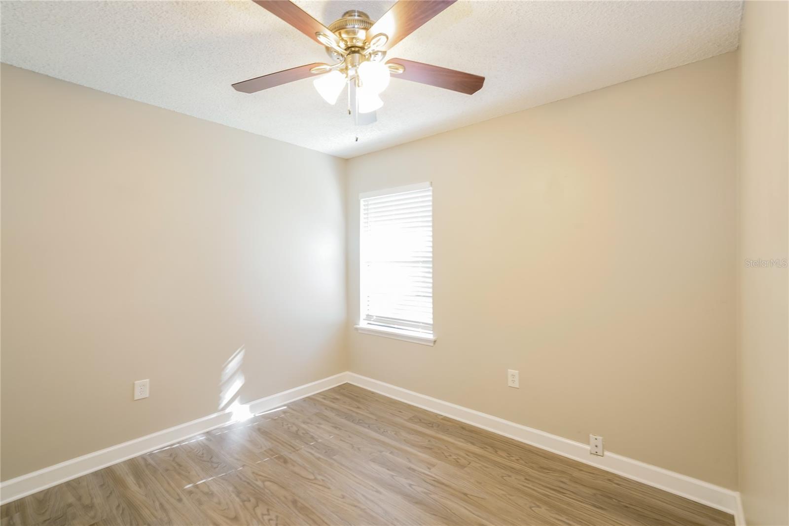 Image 10 of 16 For 5007 Swallow Drive