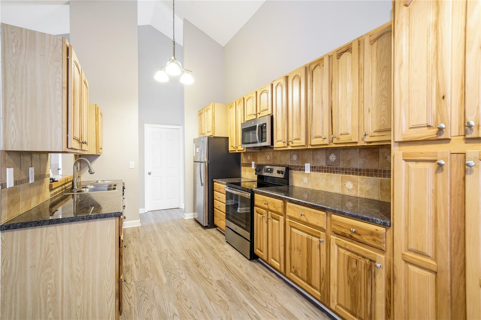 Image 4 of 16 For 5007 Swallow Drive