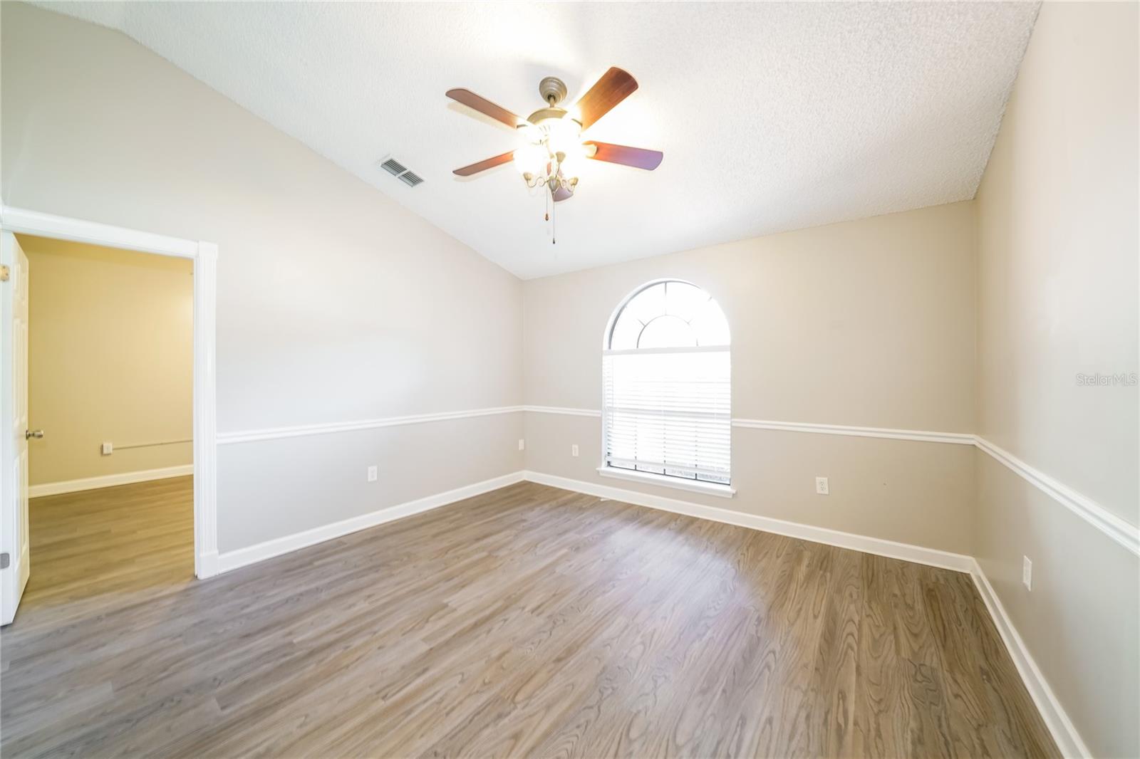 Image 7 of 16 For 5007 Swallow Drive