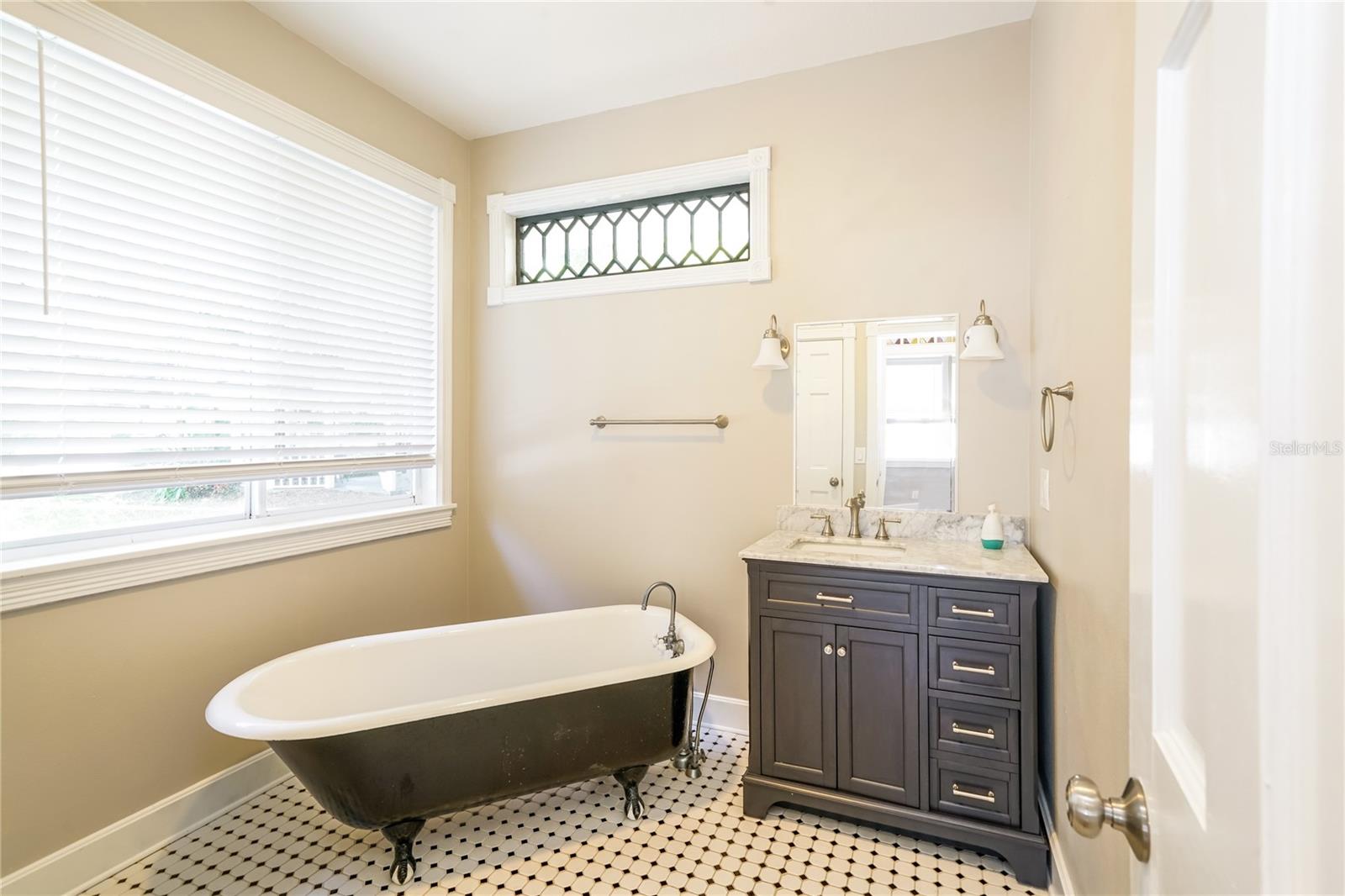 Image 9 of 16 For 5007 Swallow Drive