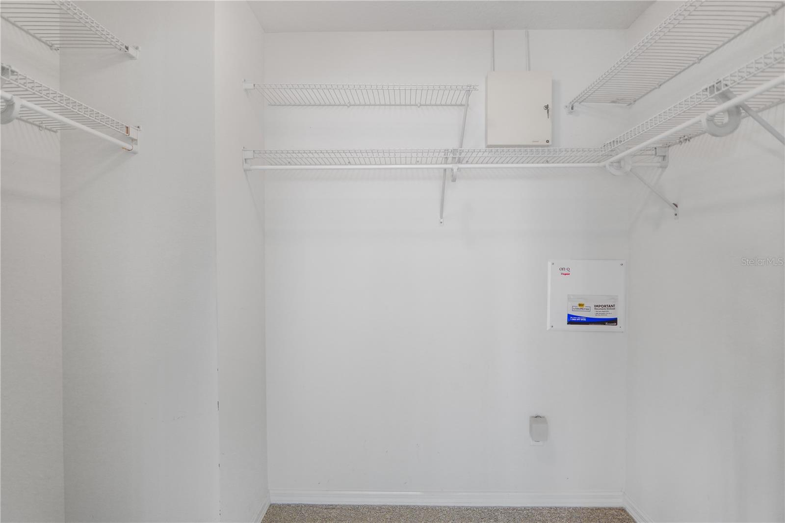 Image 28 of 65 For 4940 Luge Ln