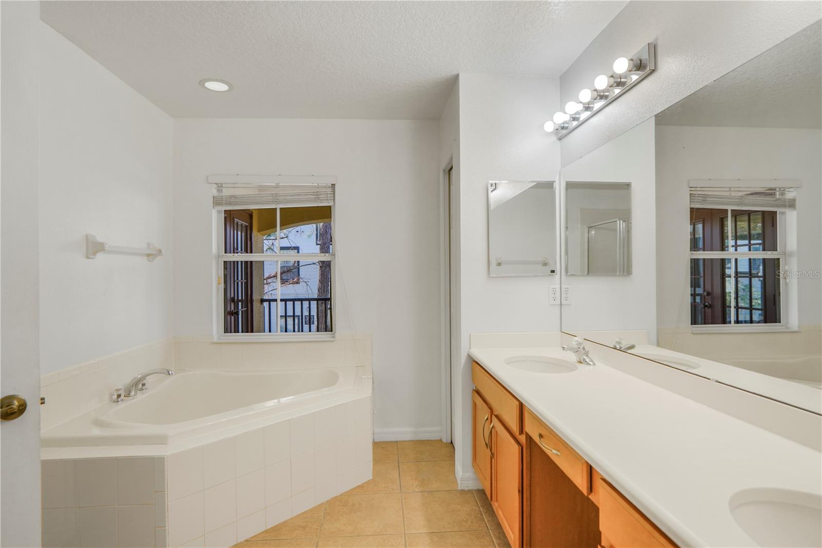 Image 30 of 65 For 4940 Luge Ln