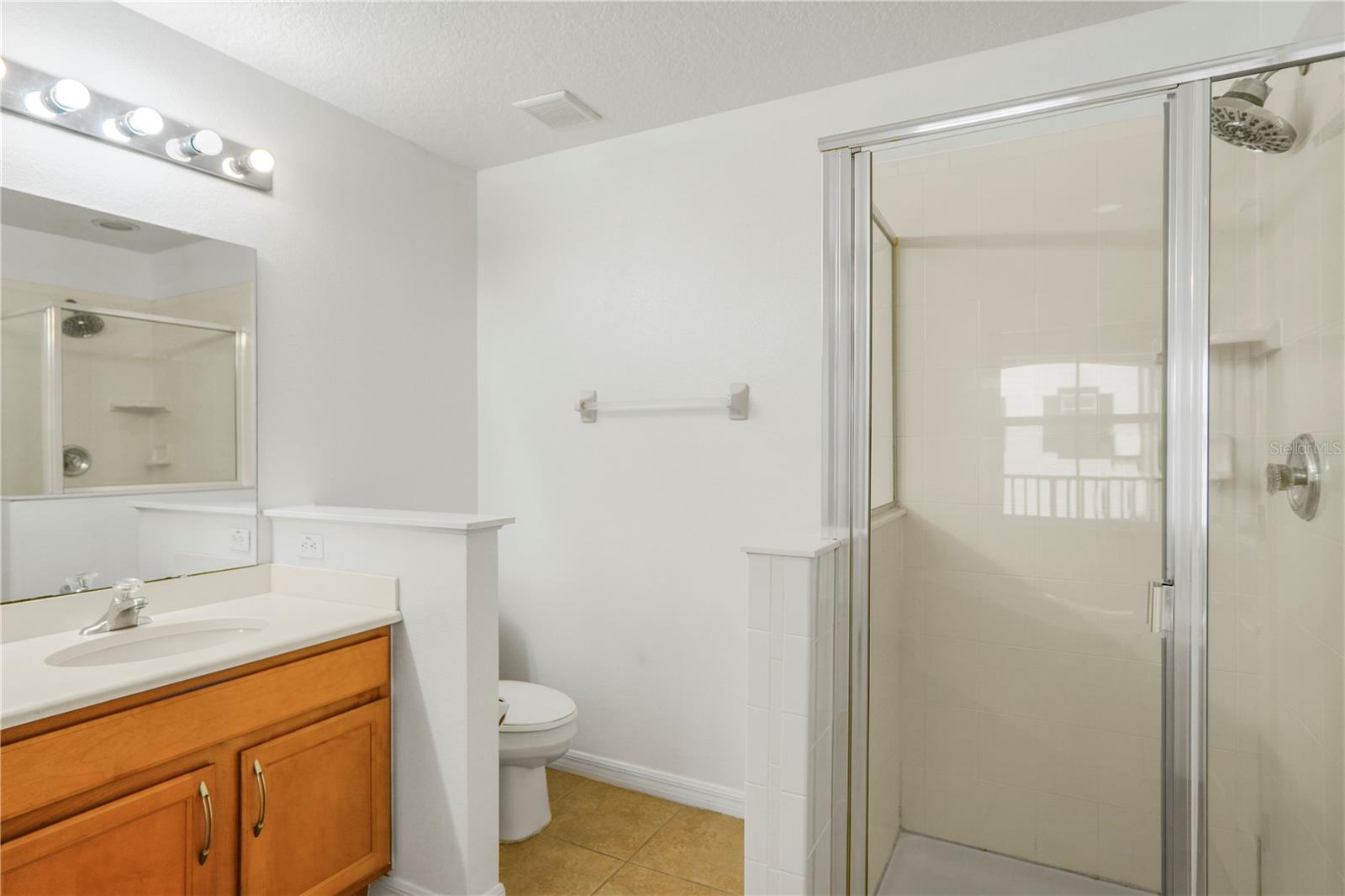 Image 31 of 65 For 4940 Luge Ln