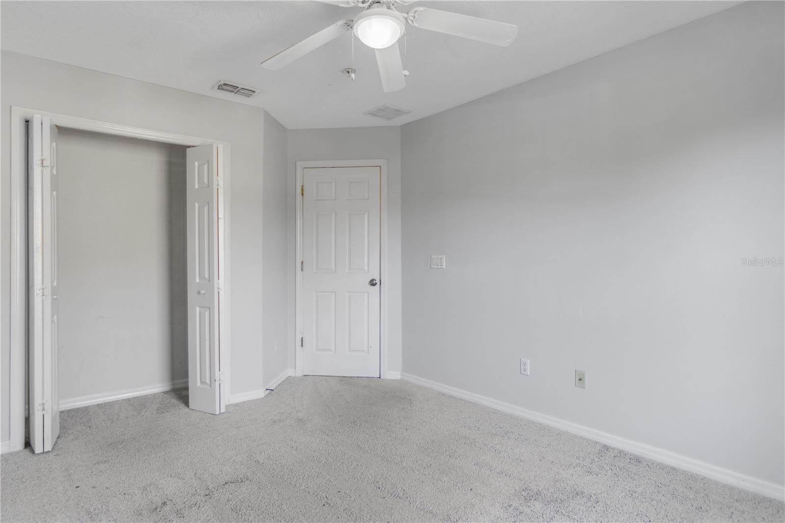 Image 40 of 65 For 4940 Luge Ln