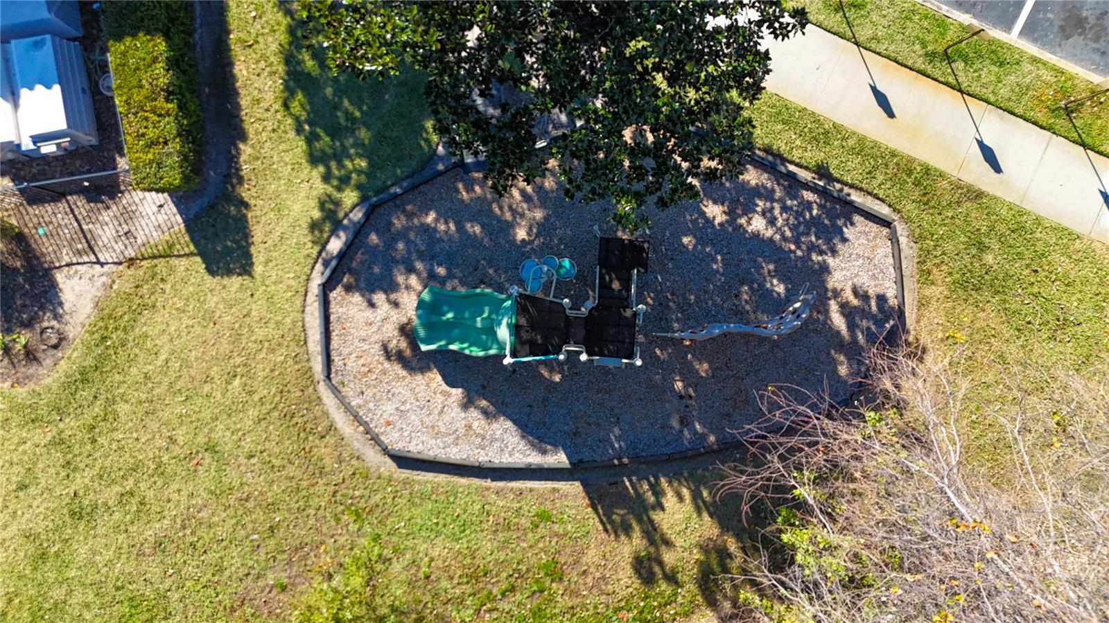 Image 62 of 65 For 4940 Luge Ln