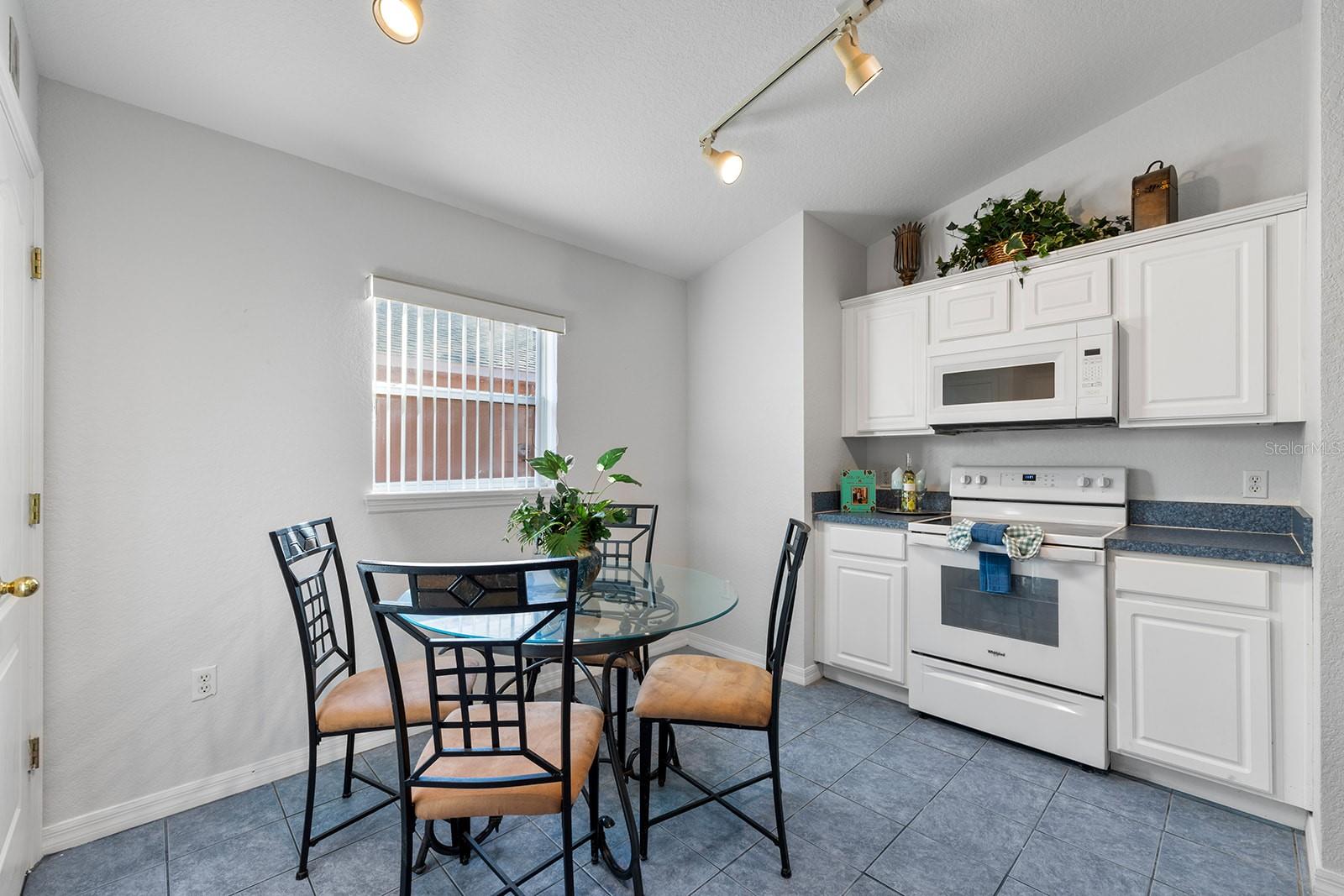 Image 19 of 69 For 17644 Woodcrest Way